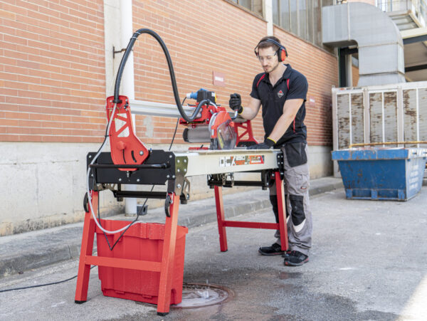 Electric Tile Cutter (Overhead Rail) DCX-250 1250 - In Action 1