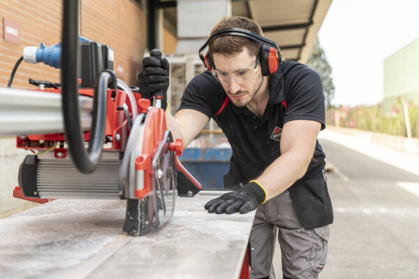 Electric Tile Cutter (Overhead Rail) DCX-250 1250 - In Action 2