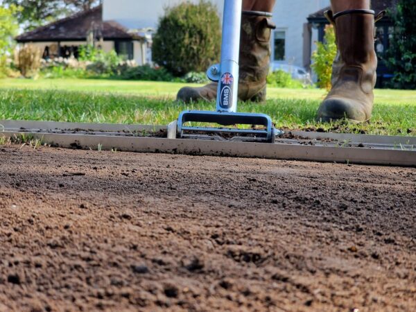 Lawn levelling Rake / Lute - In Action 2 Lawn Levelling Rake / Lute