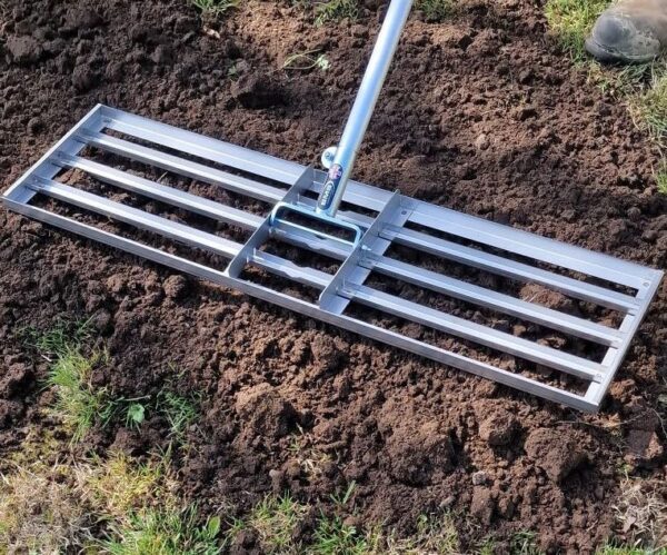 Lawn levelling Rake / Lute - In Action 3 Lawn levelling Rake / Lute - In Action 3