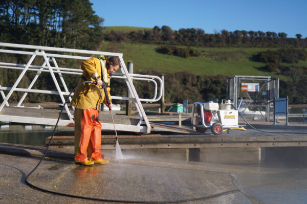 Petrol Cold Water Pressure Washer 3500PSI - In Action 2