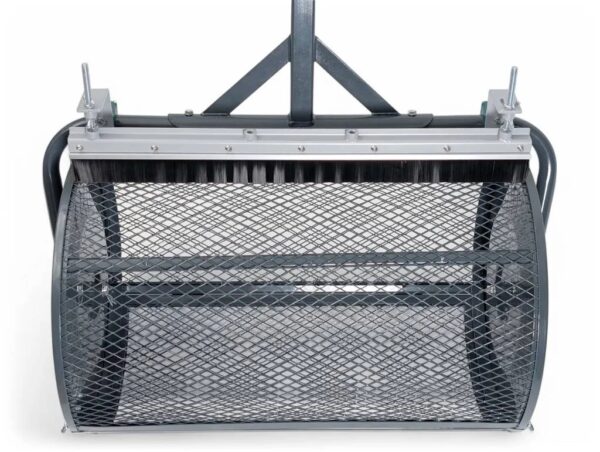 Top Dressing, Soil & Compost Spreader - Front Close Up